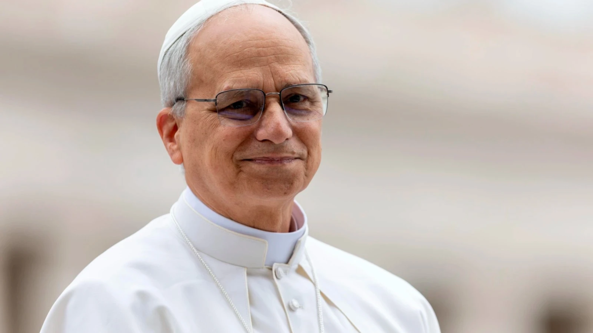 León XIV anima a los pensadores cristianos a mostrar que la razón y la fe no se oponen