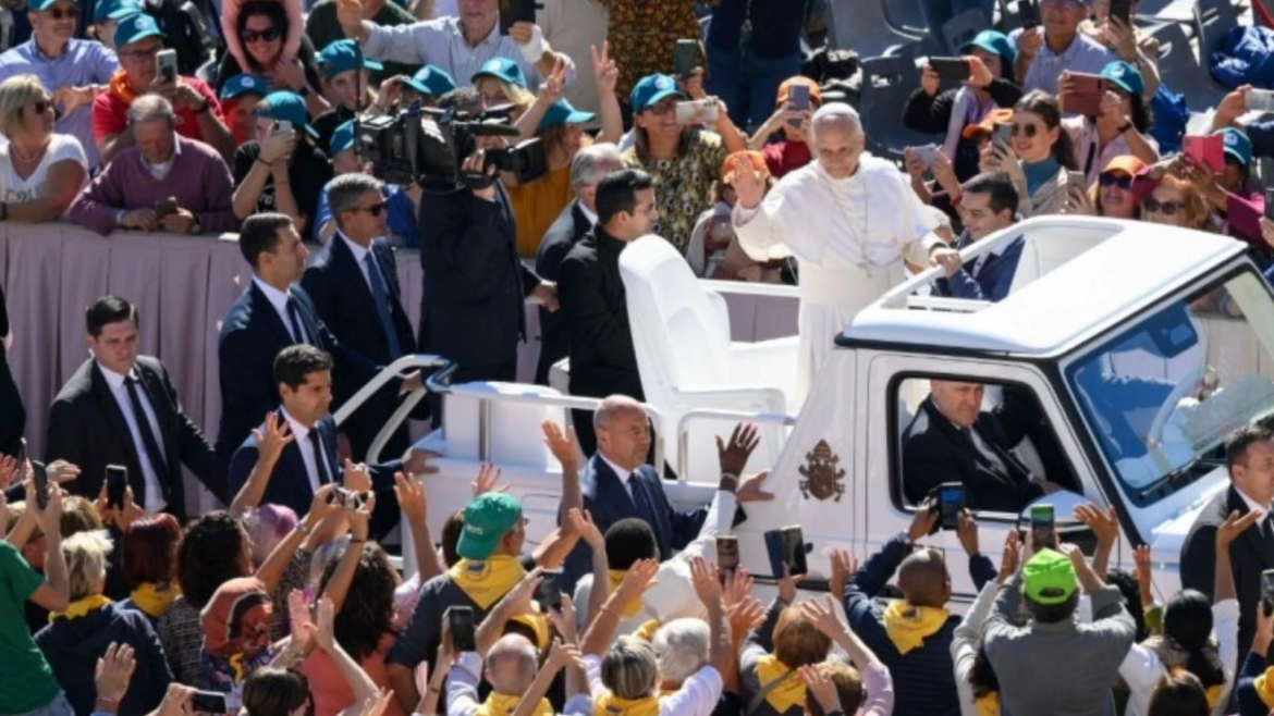 León XIV pide una Iglesia cercana a los que se quedan sin trabajo