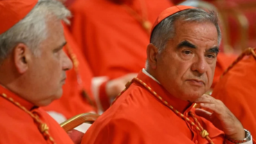 El Papa León XIV descarta intervenir en el juicio del Cardenal Becciu