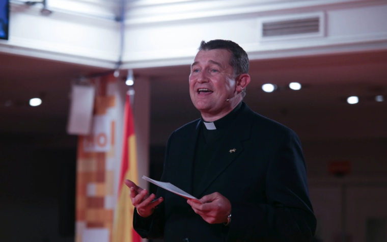 Absuelven a dos sacerdotes amenazados de cárcel por criticar el islamismo radical