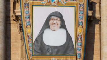 Santa María Troncatti es “una enfermera del alma y el cuerpo” enviada por Dios, dice postulador