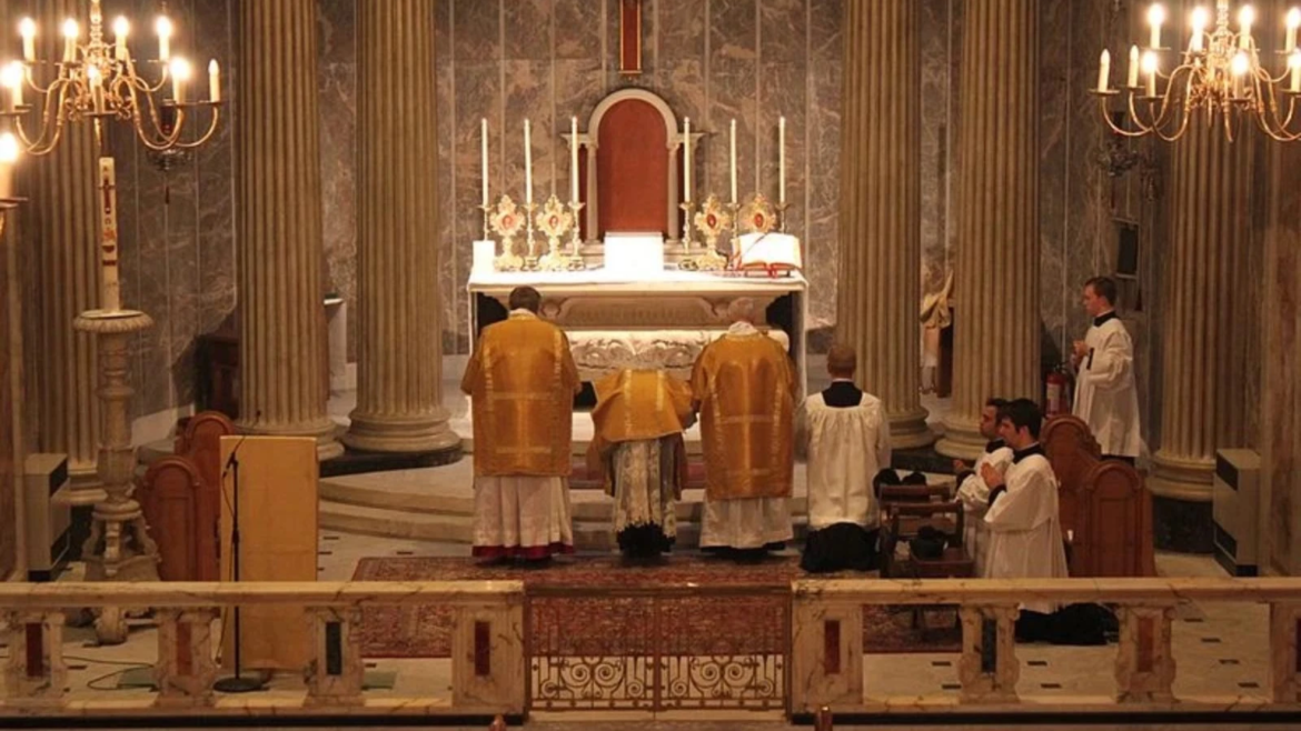 El Vaticano da permiso para que se celebre la Misa en latín en 2 iglesias diocesanas de EE.UU.