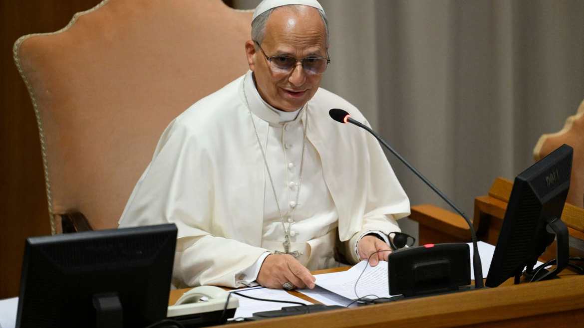 El Papa advierte sobre los “falsos dioses del consumismo, el poder y la autosuficiencia”