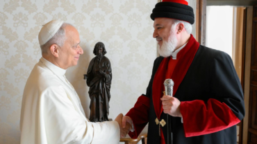 León XIV propone la sinodalidad como camino hacia la plena comunión con la Iglesia Asiria de Oriente