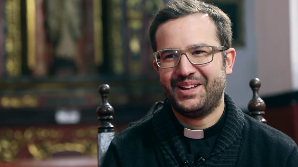 Sacerdote denuncia presiones internas en el Camino Neocatecumenal para cerrar su canal de Youtube 