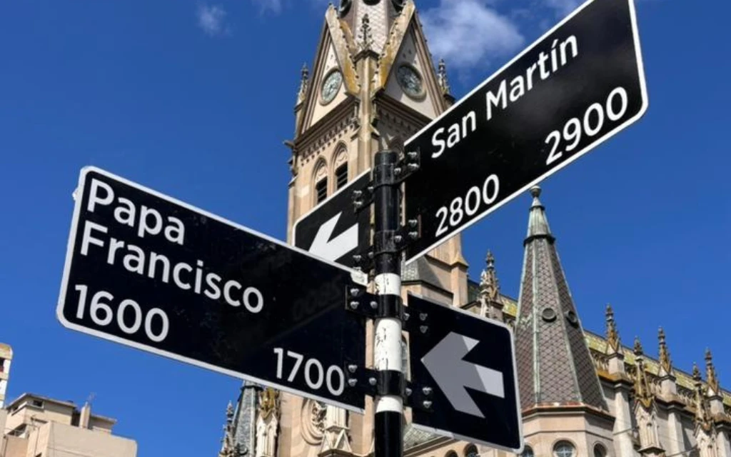 Mar del Plata ya tiene su calle “Papa Francisco” en homenaje al pontífice argentino