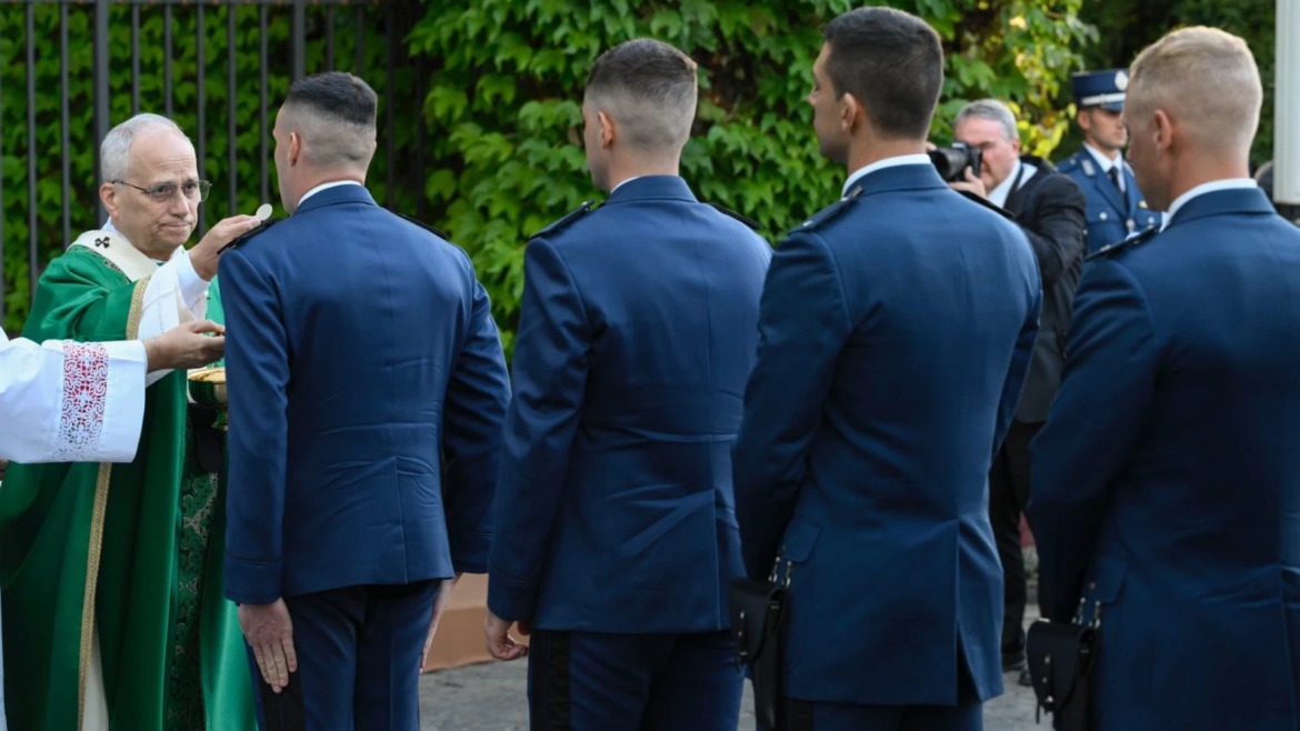 León XIV alienta a los gendarmes del Vaticano a “perseverar en la elección del bien y de la justicia”