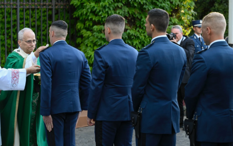 León XIV alienta a los gendarmes del Vaticano a “perseverar en la elección del bien y de la justicia”