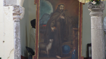 Devuelven pintura robada de San Francisco de Asís a parroquia en México