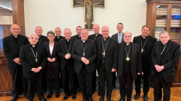 El Vaticano y obispos alemanes continúan el diálogo sobre órgano sinodal