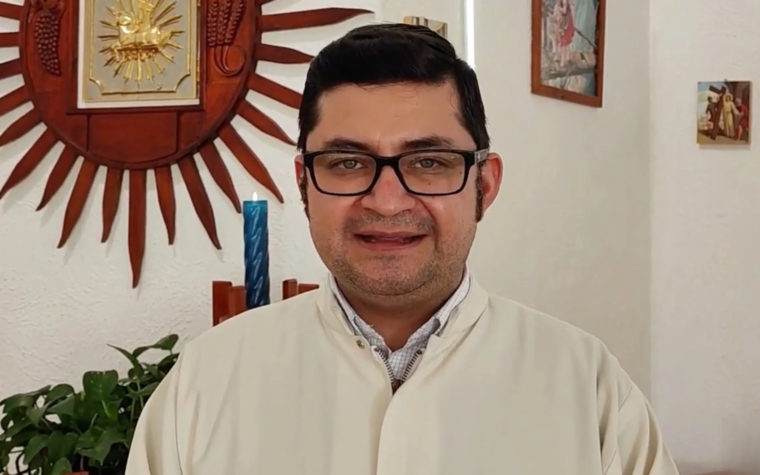 Hallan sin vida a sacerdote en México y arrestan a dos presuntos implicados en su muerte