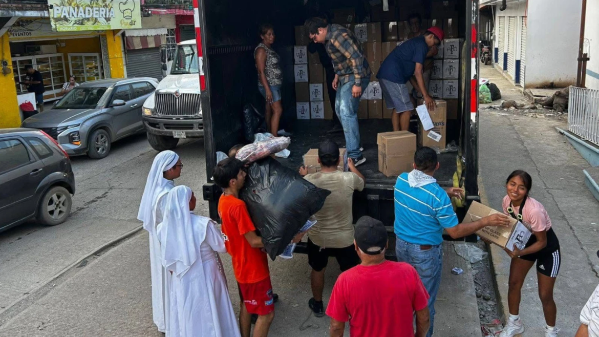 Iglesia Católica entrega 455 toneladas de ayuda a 32 mil familias tras devastadoras inundaciones en México