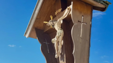 Violencia contra cristianos se dispara en Europa: incendios en iglesias casi se duplican en 2024