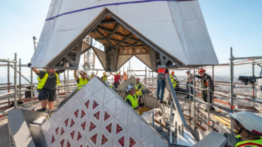 El templo de la Sagrada Familia de Barcelona ya es la iglesia más alta del mundo 