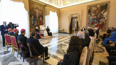 El Papa León XIV a Cáritas: Sean artesanos de la paz, sirvan a cada persona con dignidad