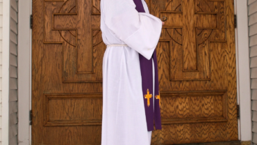 Sacerdote mexicano es investigado por presunto abuso de menores en Chicago, Estados Unidos