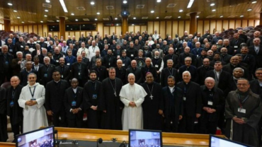 León XIV alienta a superiores a afrontar el desafío del mundo digital de la mano de Dios