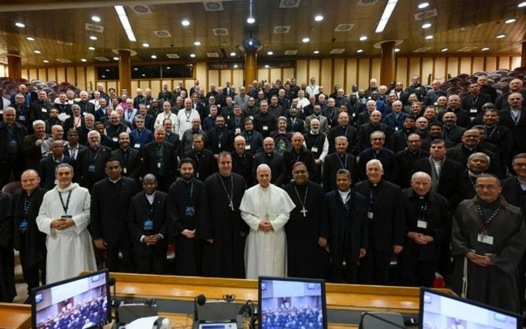 León XIV alienta a superiores a afrontar el desafío del mundo digital de la mano de Dios