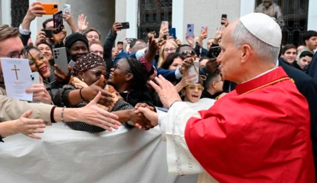 León XIV bendice en Turquía la primera piedra de una iglesia para inmigrantes hispanos en Texas