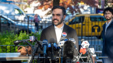 El socialista demócrata Zohran Mamdani gana la elección a la alcaldía de Nueva York