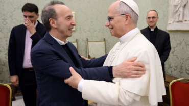 El Papa León XIV recibe a Roberto Benigni, director de una de sus películas favoritas