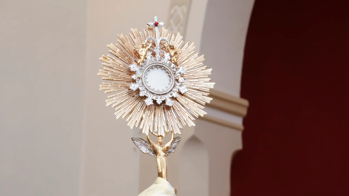 Diócesis en Perú recupera la custodia del Santísimo que fue robada y llama a la unidad