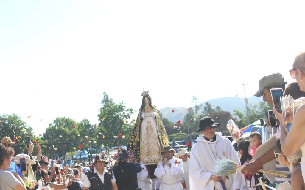 Más de un millón y medio de fieles rindieron homenaje a la Inmaculada Concepción en Chile
