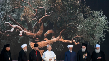 El Papa llama a los libaneses a “enfrentarse a la intolerancia” en el primer encuentro interreligioso en el país