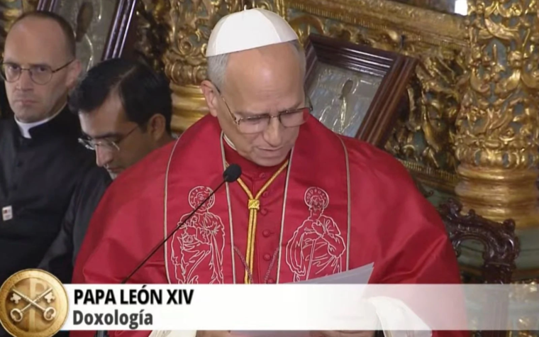 Saludo del Papa León XIV durante la Doxología y encuentro con Bartolomé I