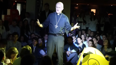 Si Dios es bueno, ¿por qué existe el mal? El Obispo Munilla responde con 4 claves